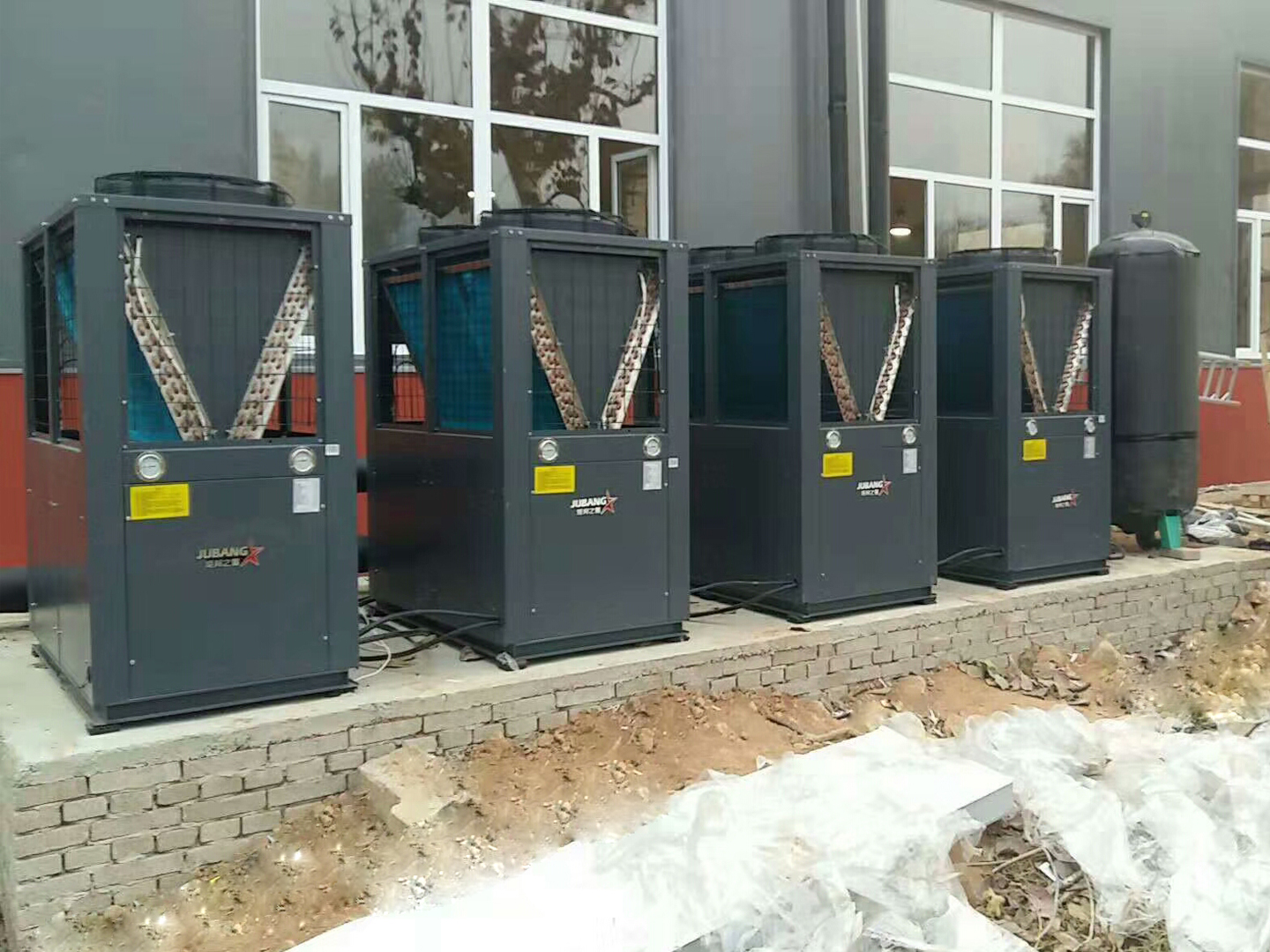 河北保定某倉(cāng)庫(kù)空氣源采暖工程